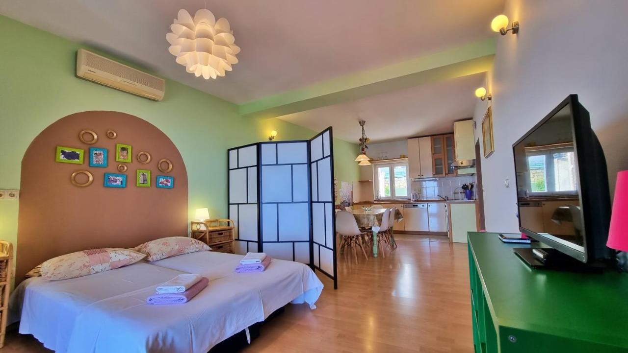 Apartments Soric أوميس المظهر الخارجي الصورة