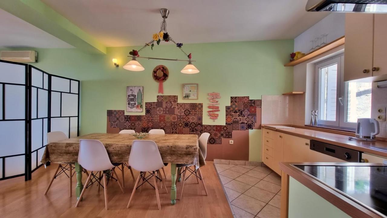 Apartments Soric أوميس المظهر الخارجي الصورة