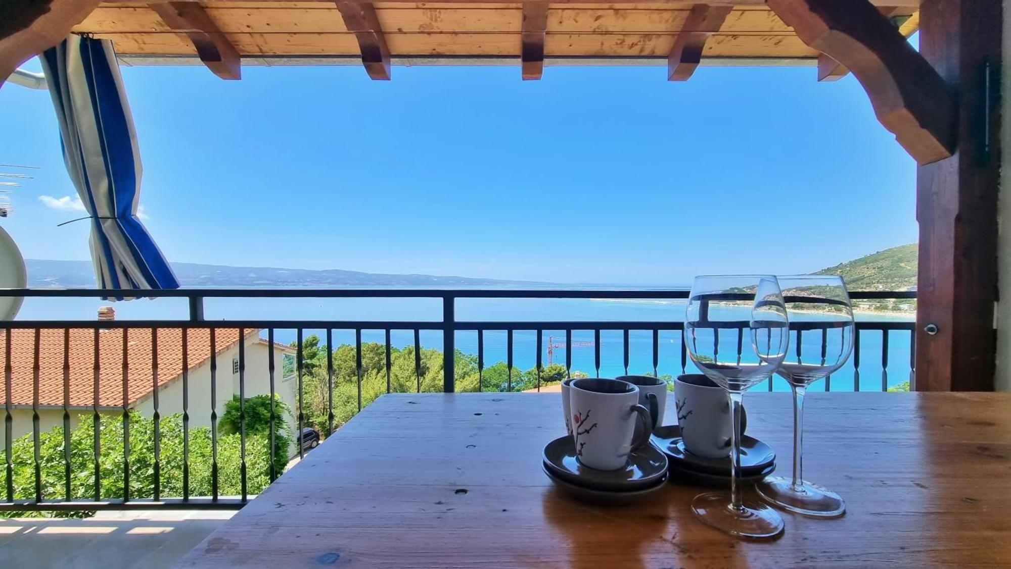 Apartments Soric أوميس الغرفة الصورة