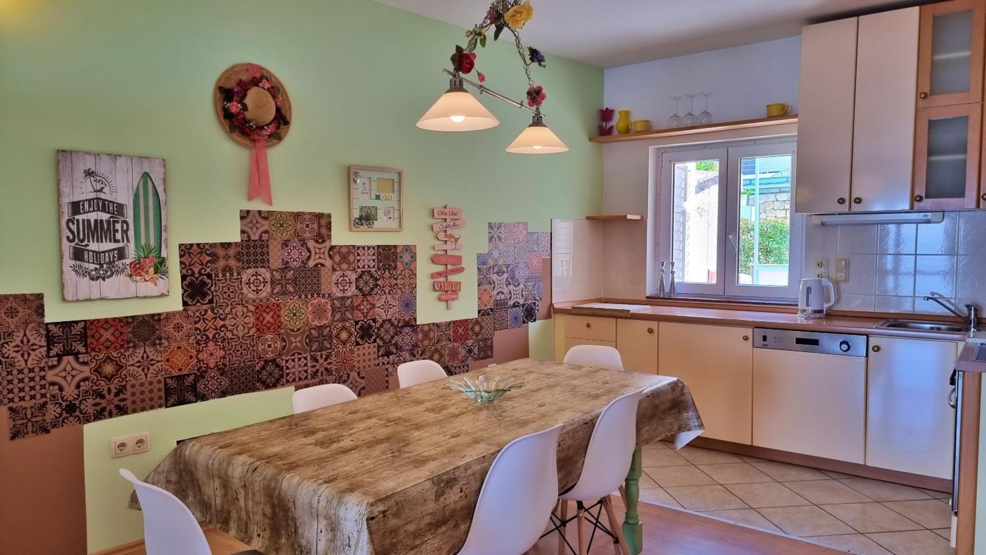 Apartments Soric أوميس الغرفة الصورة