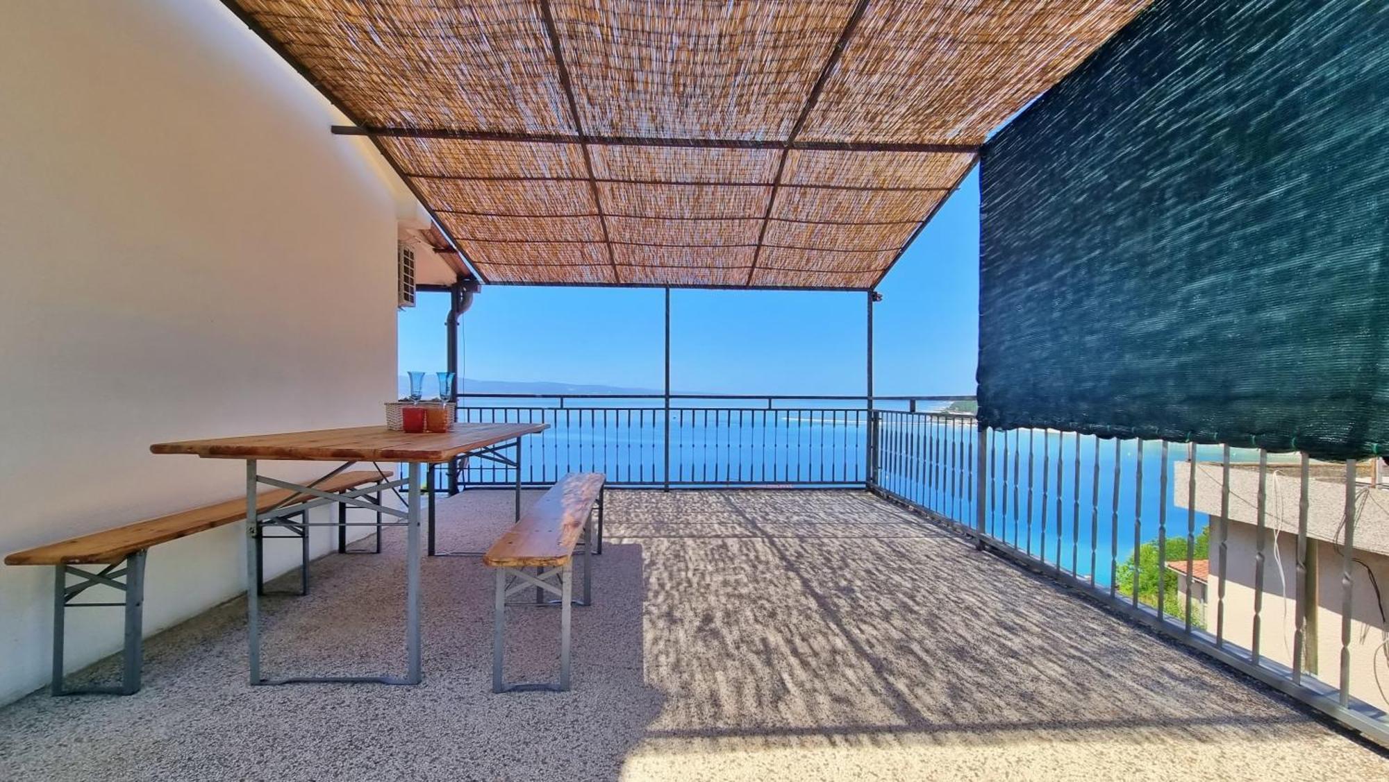 Apartments Soric أوميس الغرفة الصورة